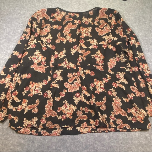 Women’s Venezia Floral Paisley Long Sleeve Top, Size 22/24, Black - Picture 9 of 13